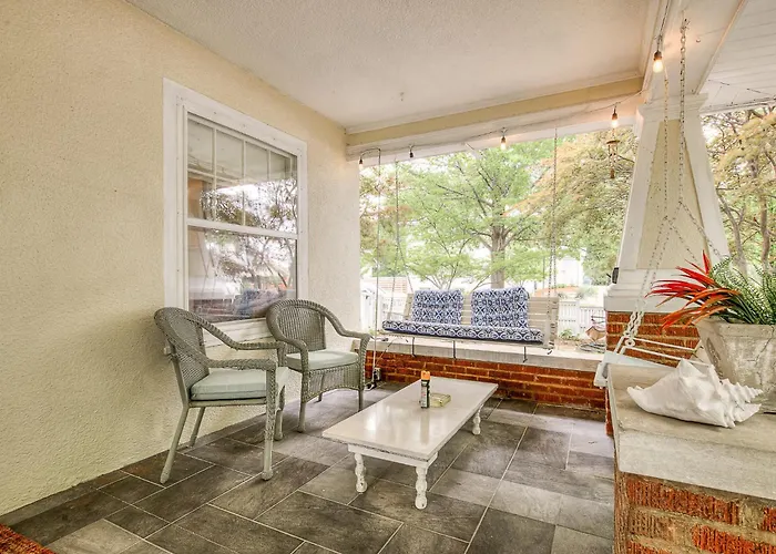 Stylish 4br In Tulsa
