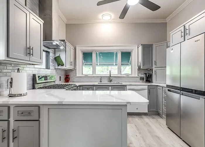 Сasa de vacaciones Stylish 4br In Tulsa