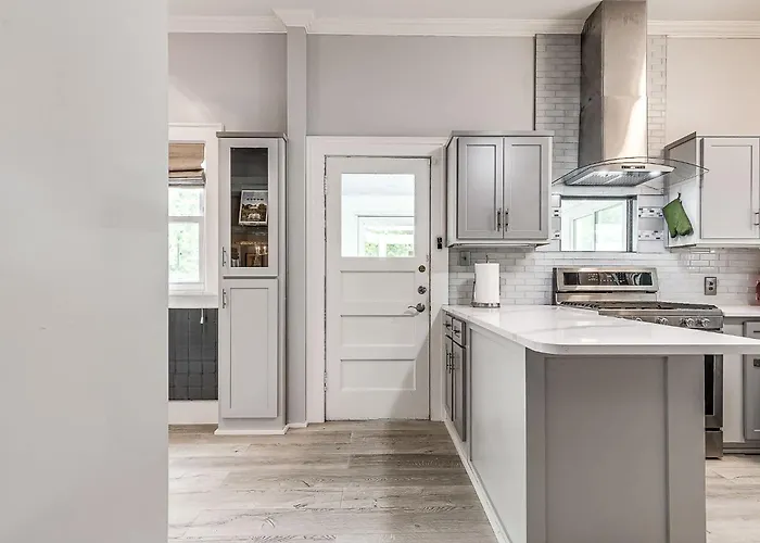 Сasa de vacaciones Stylish 4br In *