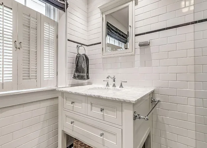 Stylish 4br In Tulsa