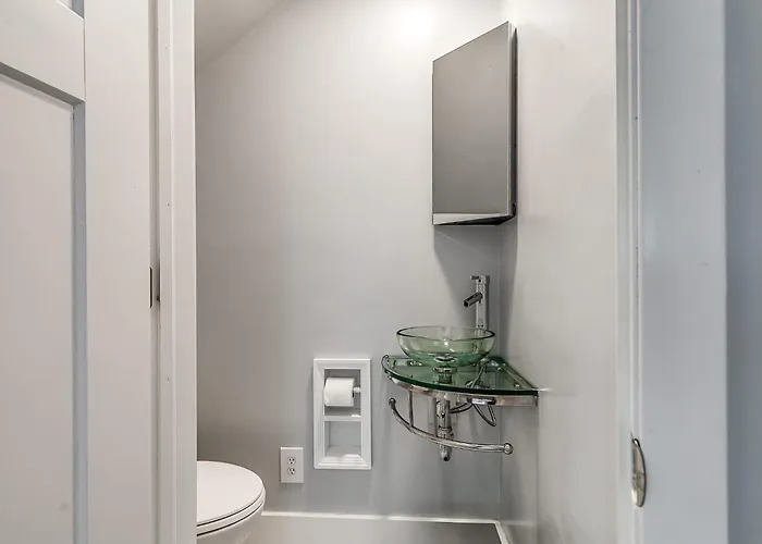Сasa de vacaciones Stylish 4br In
