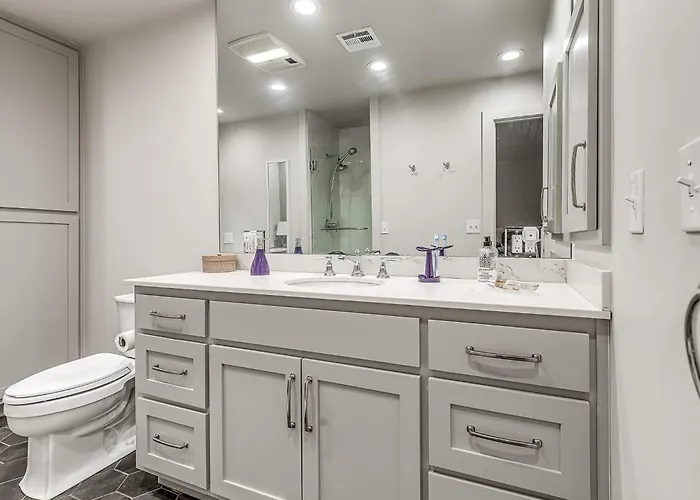 Сasa de vacaciones Stylish 4br In Tulsa
