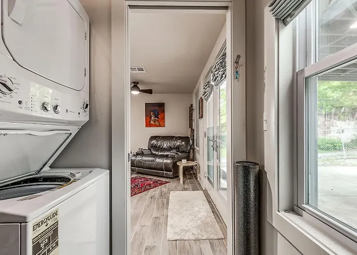 Сasa de vacaciones Stylish 4br In