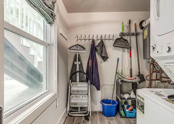 Stylish 4br In Tulsa